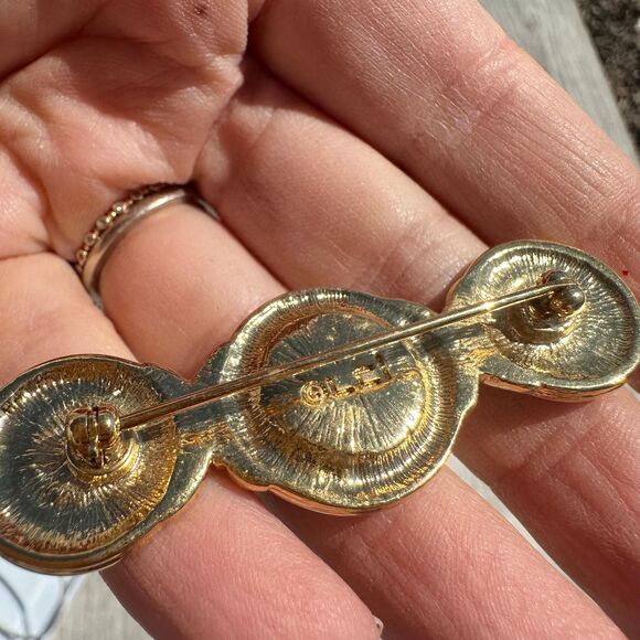 Vintage Jewelry Liz Claiborne Gold Tone Circle Bar Pin with Faux Stone Brooch - Picture 3 of 3